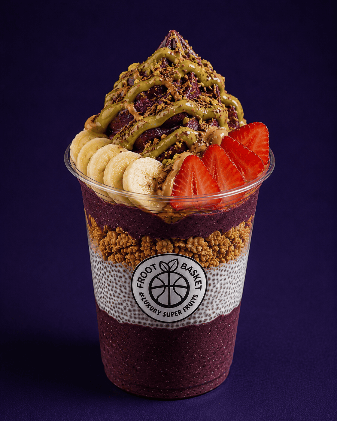 Dubai Açaí Cup – Dubai-Soße, Schokoraspel, Pistazien-Creme · frisch bei Froot Basket in der Markthalle Essen